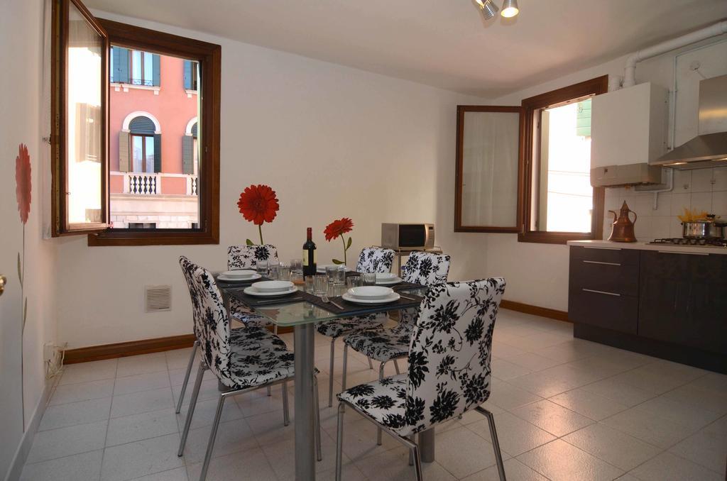 Speon Canal Views Wifi Apartamento